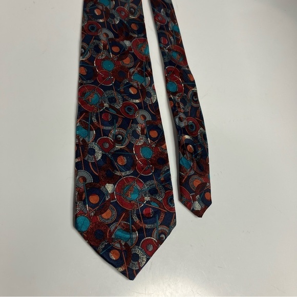 J.T. Beckett tie circle pattern - Picture 1 of 4